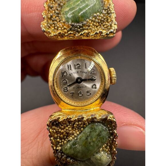 Vintage Style Time 21 Jewels Gold Tone Jade Beaded Bracelet Wind-Up Watch main image 4